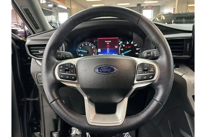 $29999 : Ford Explorer 2023 AWD XLT 4 image 6