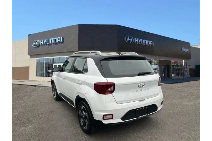 $20488 : Hyundai VENUE 2024 Limited 4 image 6