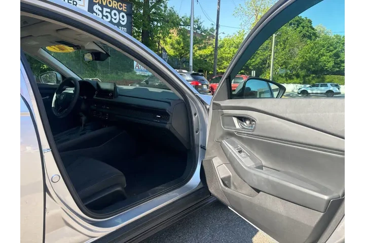 2023 Accord EX image 8