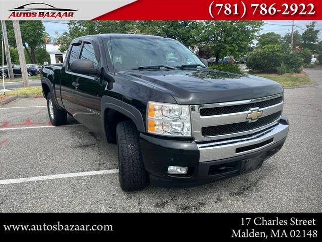 $9500 : Used 2011 Silverado 1500 4WD image 3