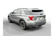 $32451 : Ford Explorer 2022 AWD Timbe thumbnail