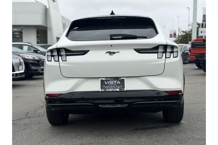 $31995 : Ford Mustang Mach-E 2023 Pre image 5