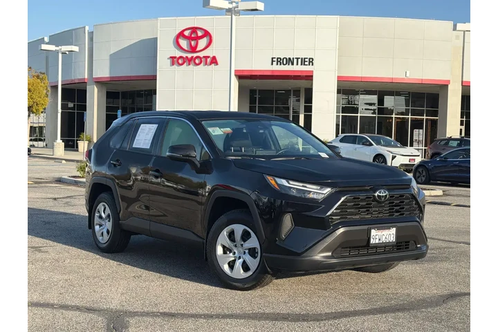 $26566 : Toyota RAV4 2023 LE 4dr SUV image 1