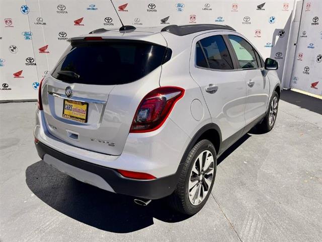 $13995 : Used 2018 Encore AWD 4dr Esse image 3