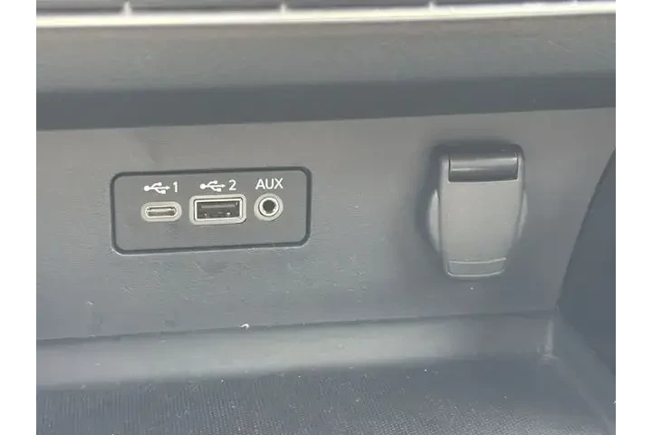 $18103 : Nissan Altima 2023 2.5 SR 4d image 8