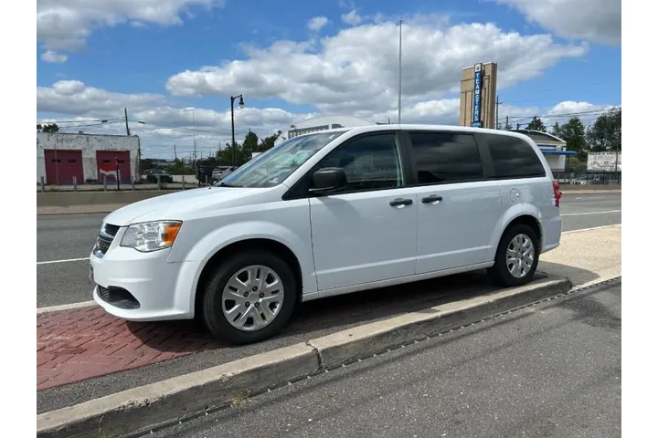 $12995 : 2019 Grand Caravan SE image 8