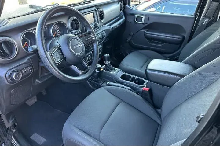 $23991 : Jeep Wrangler Unlimited 2018 image 10