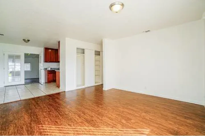 $2189 : Suitable Abode image 1