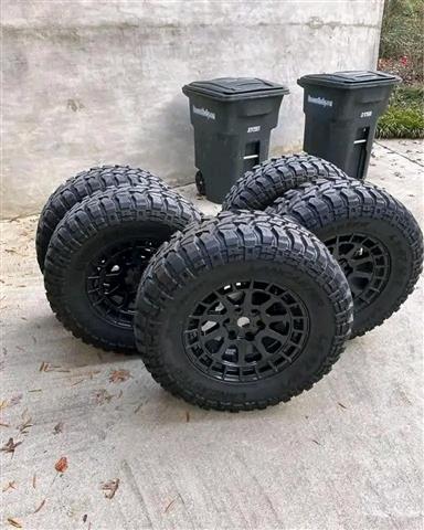 $2000 : Jeep parts for sale near me image 2