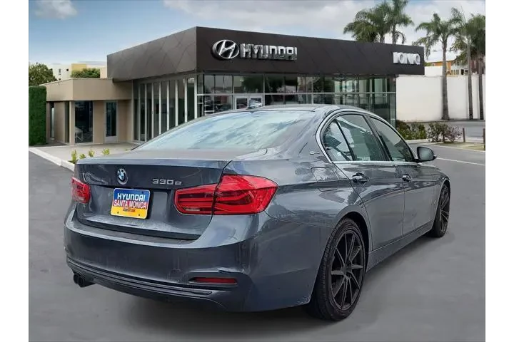 $14995 : BMW 3 Series 2018 330e iPerf image 7