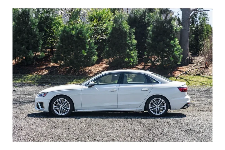 $20395 : Audi A4 2023 AWD quattro S l image 4