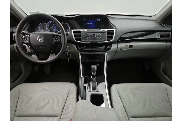 $18998 : Honda Accord 2017 LX 4dr Sed image 9