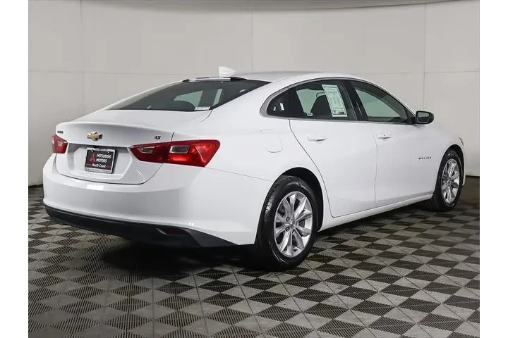 $13993 : Chevrolet Malibu 2023 LT 4dr image 8