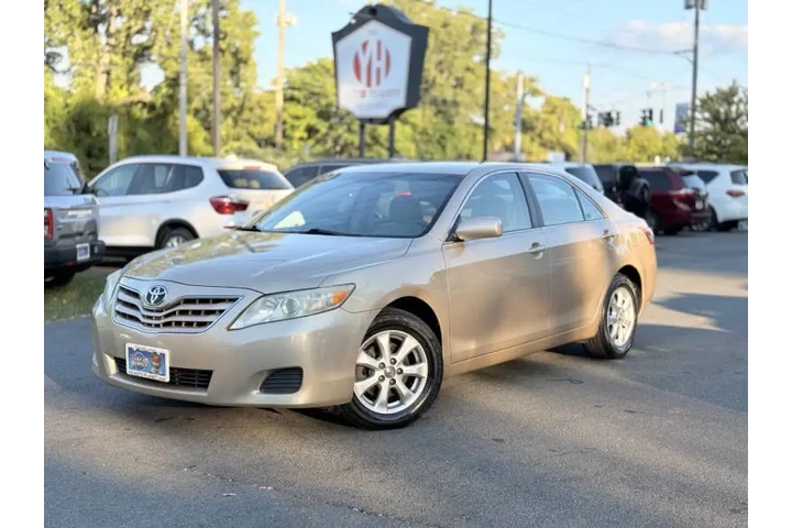 $6995 : 2011 Camry LE image 1