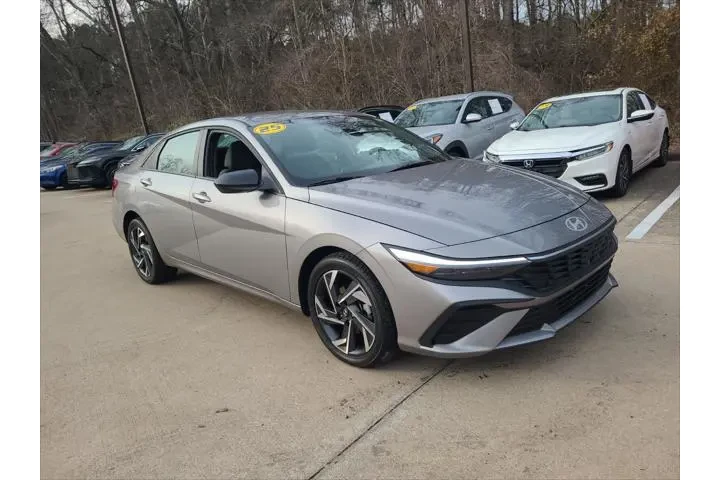 $20500 : Hyundai ELANTRA 2025 SEL Spo image 9