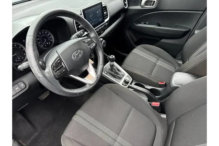 $18689 : Hyundai VENUE 2022 SEL 4dr C image 9
