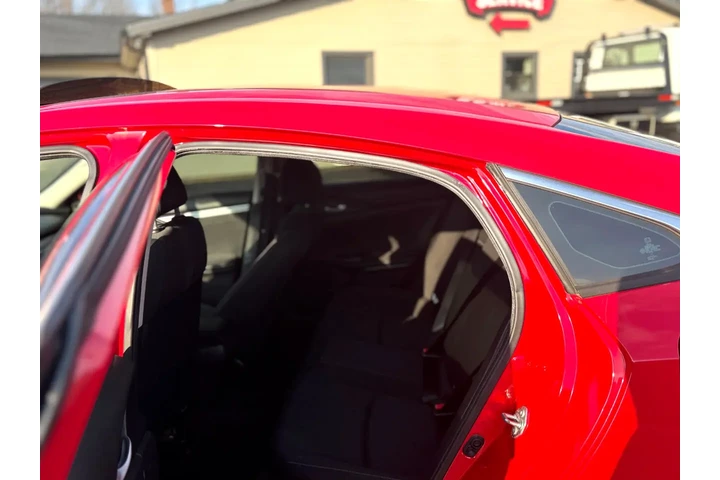 $15995 : 2016 Civic image 6