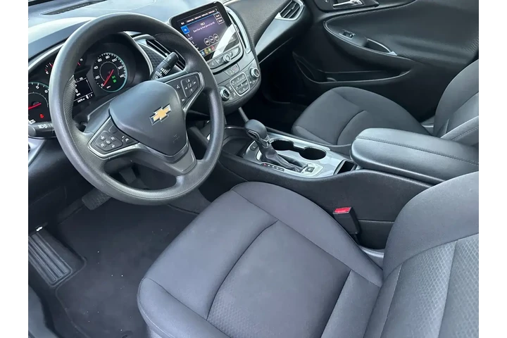 $20892 : Chevrolet Malibu 2024 LT 4dr image 10