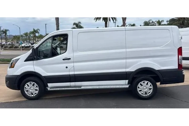 $32000 : Ford Transit 2023 250 3dr SW image 4