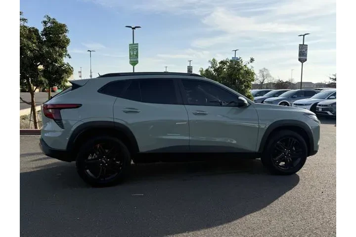 $22222 : Chevrolet Trax 2025 ACTIV 4d image 3