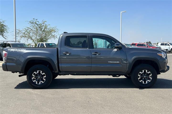 $37240 : Tacoma TRD Off-Road image 3