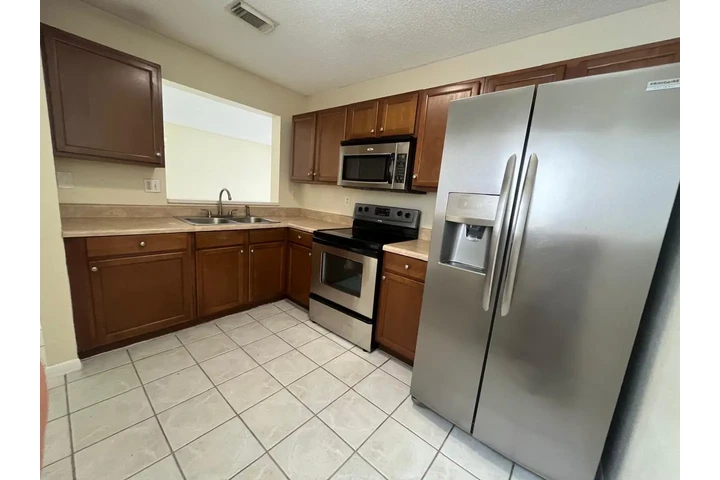 $2500 : Apartamento para la renta image 2