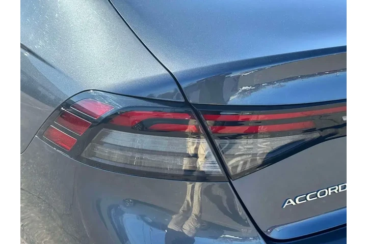 $22995 : Honda Accord 2024 LX 4dr Sed image 10