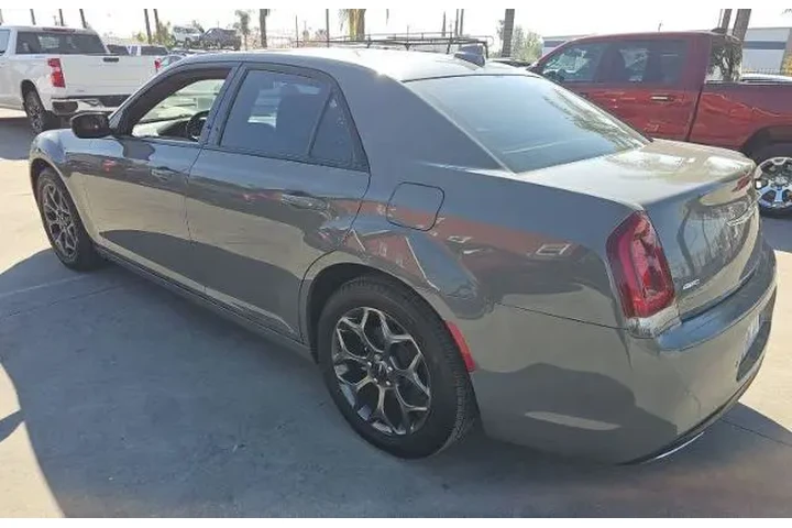 $24800 : Chrysler 300 2018 AWD S 4dr image 3