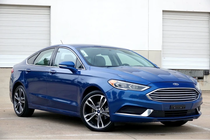 $8500 : 2018 Fusion SE image 1