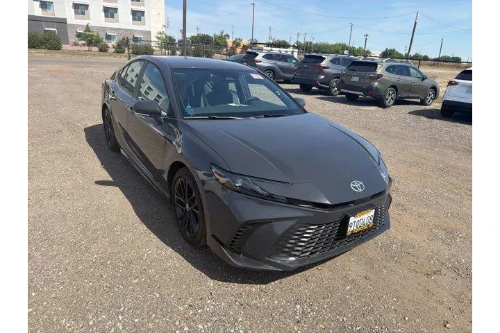 $33500 : Toyota Camry 2025 SE 4dr Sed image 1