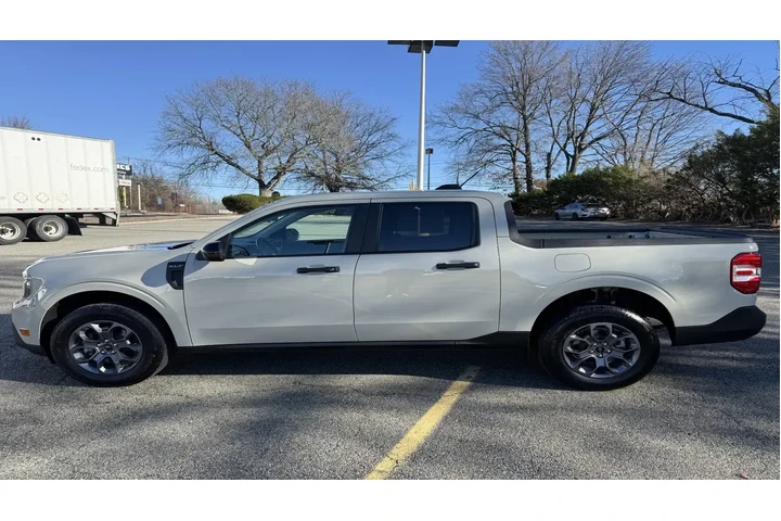 $31985 : Ford Maverick 2025 AWD XLT 4 image 9