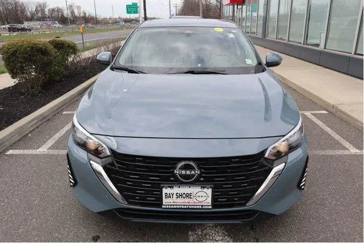 $18978 : Nissan Sentra 2025 SV 4dr Se image 5