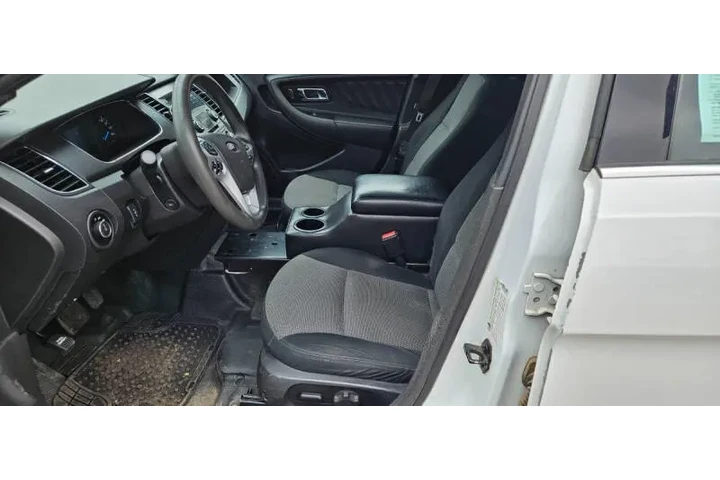 $8990 : 2014 Taurus Police Interceptor image 10