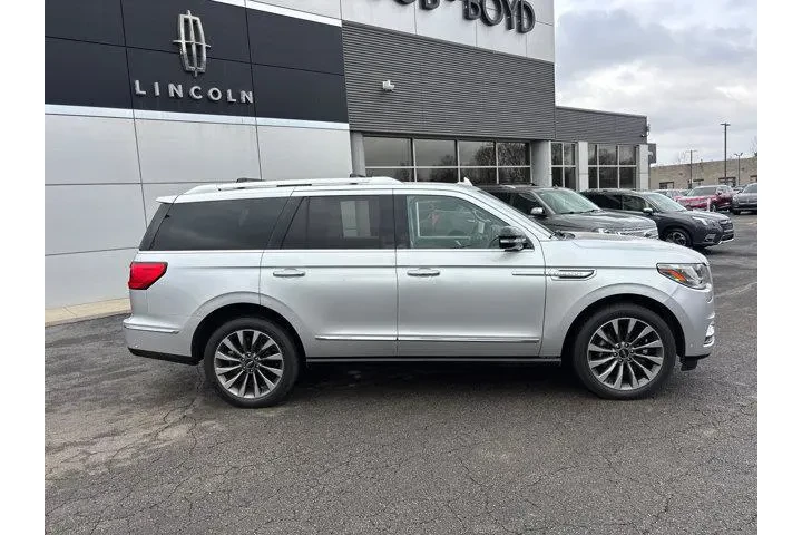 $32985 : Lincoln Navigator 2019 4x4 S image 8