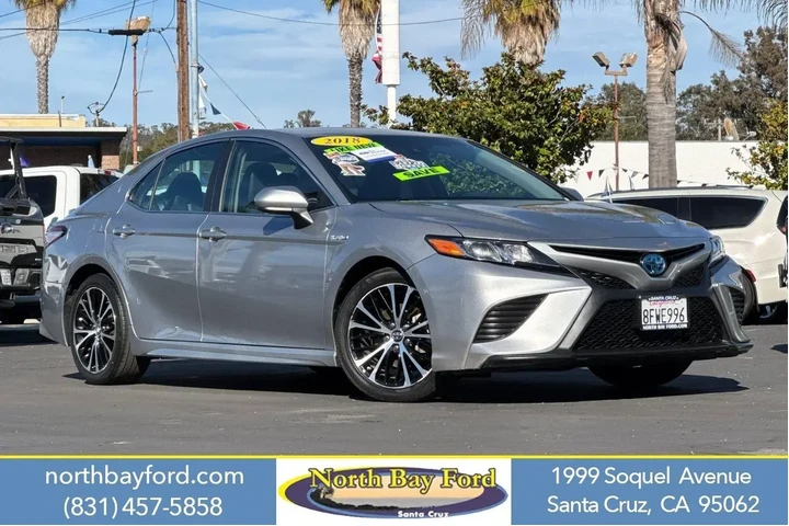 $21195 : Toyota Camry Hybrid 2018 SE image 1