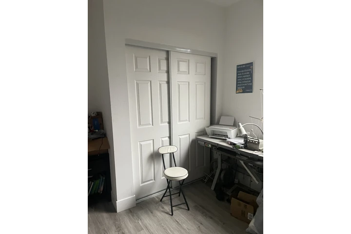 $1100 : Rento Cuarto en Bell Garden image 7