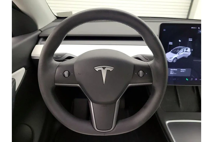 $29998 : Tesla Model Y 2021 AWD Long image 10