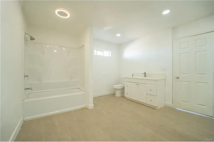 $2500 : Casa de Renta en Barstow image 2