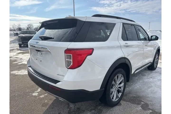 $30999 : Ford Explorer 2023 AWD XLT 4 image 5