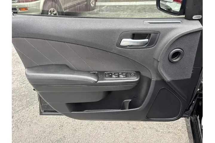 $28888 : Dodge Charger 2023 GT 4dr Se image 8