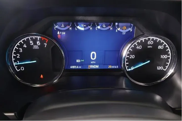 $38702 : Ford F-150 2023 4x4 XLT 4dr image 4