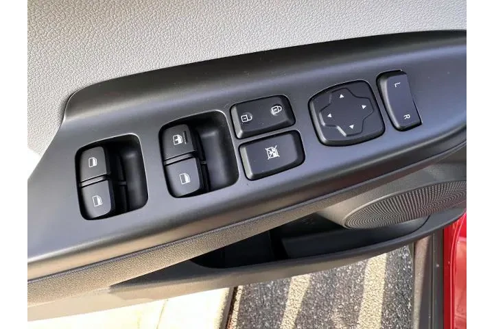 $18998 : Hyundai KONA 2023 AWD SE 4dr image 9