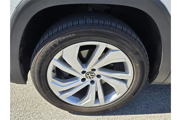 $20879 : Volkswagen Atlas Cross Sport image 10