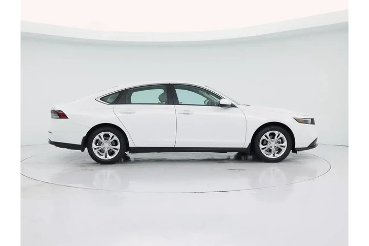 $26998 : Honda Accord 2024 LX 4dr Sed image 7
