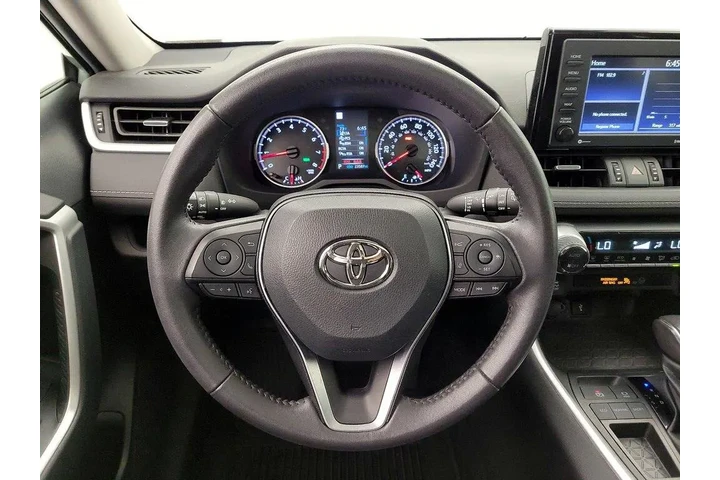 $30998 : Toyota RAV4 2022 XLE Premium image 10