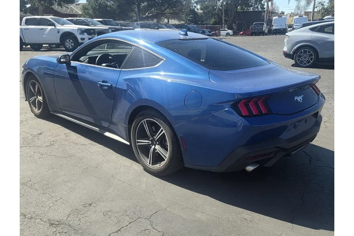 $30650 : Ford Mustang 2024 EcoBoost 2 image 7