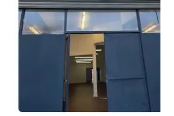 ¿BUSCA LOCAL EN LOS ÁNGELES? image 7