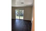 $2300 : Casa de Renta - La Puente thumbnail