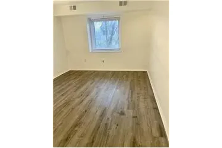 $2250 : Rental property with 3 bedro image 6