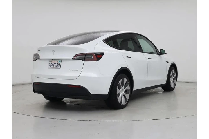 $39998 : Tesla Model Y 2023 AWD Long image 8